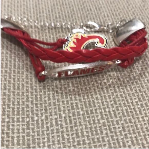 NHL Calgary Flames Red Braided Bracelet - Picture 4 of 7